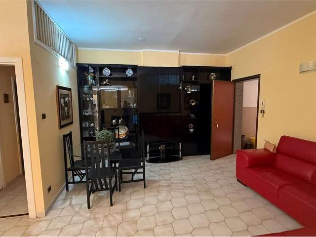 Appartamento in affitto di 100 m² in Via Adda