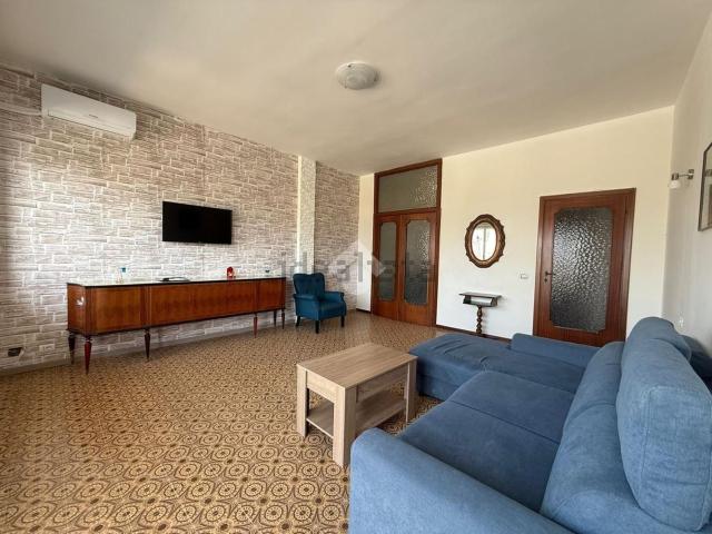 Appartamento in affitto di 100 m² in Via Bachelet, 66