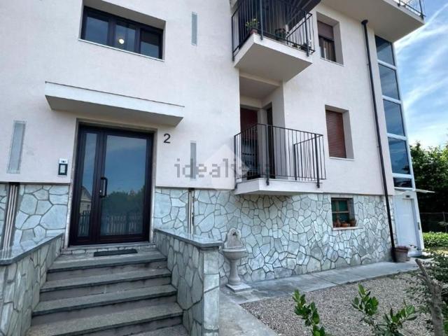 Appartamento in affitto di 100 m² in Via Barbaresco, 2