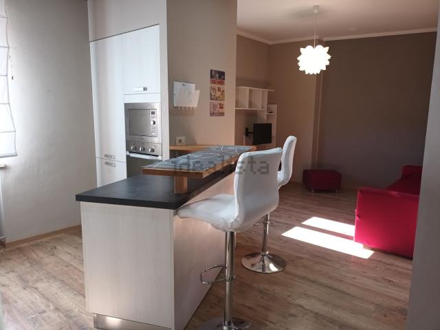 Appartamento in affitto di 100 m² in Via Barge, 12
