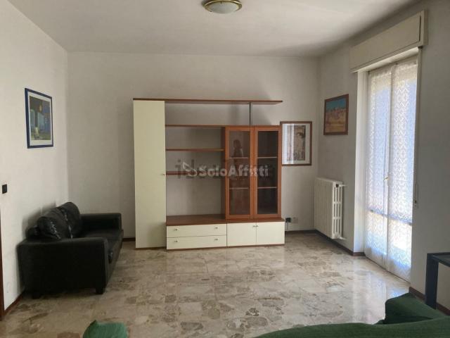 Appartamento in affitto di 100 m² in Via Benedettine