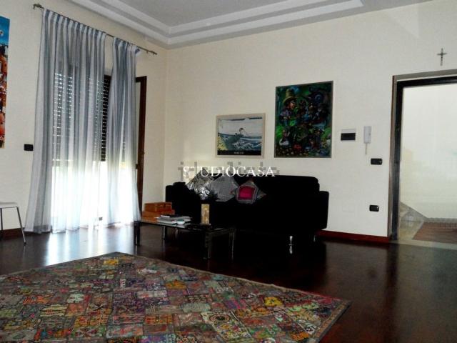 Appartamento in affitto di 100 m² in Via G.Amendola
