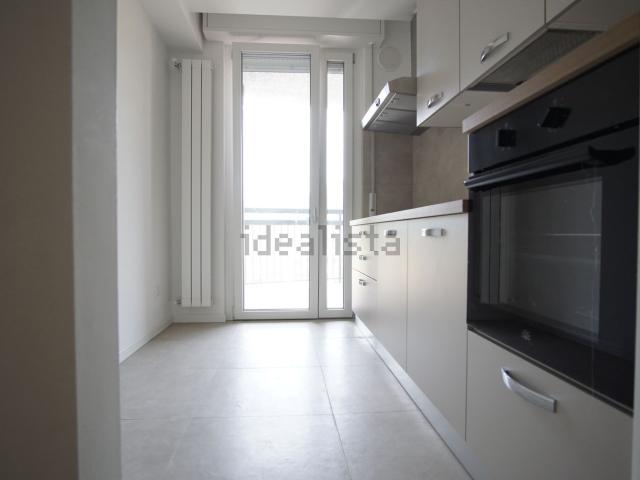 Appartamento in affitto di 100 m² in Via G. Pascoli, 2
