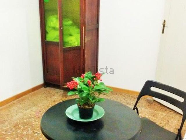 Appartamento in affitto di 100 m² in Via Giuseppe Petroni, 19