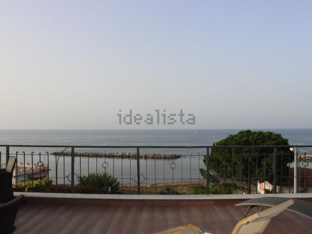Appartamento in affitto di 100 m² in Via Giardini 3