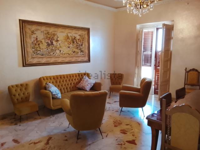 Appartamento in affitto di 100 m² in Via Gioeni