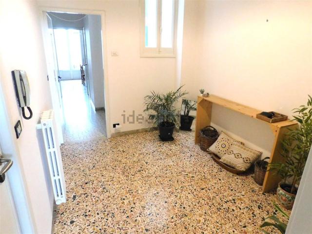 Appartamento in affitto di 100 m² in Via Giosuè Carducci