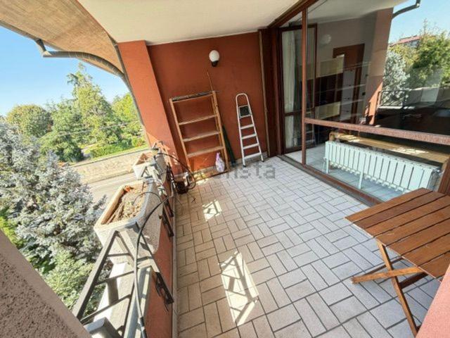 Appartamento in affitto di 100 m² in Via Giovanbattista Aguggiari, 18