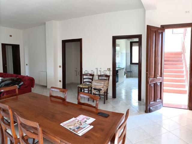 Appartamento in affitto di 100 m² in Via D. Faggetti