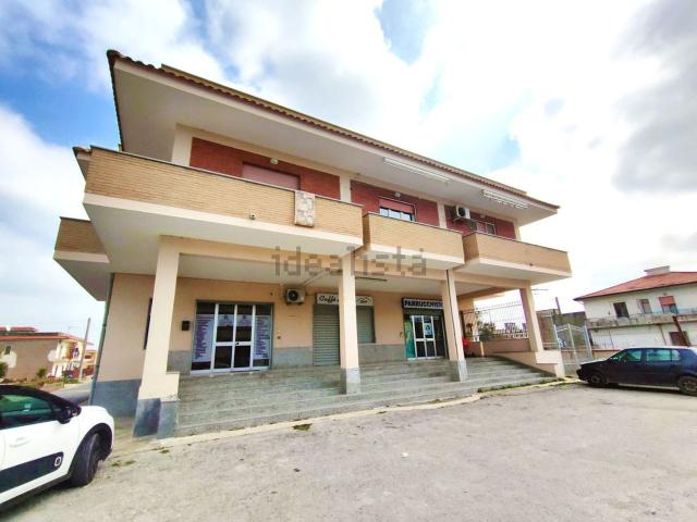 Appartamento in affitto di 100 m² in Via Domiziana