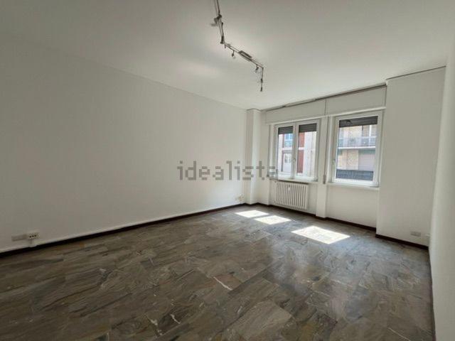 Appartamento in affitto di 100 m² in Via Don Luigi Palazzolo, 16