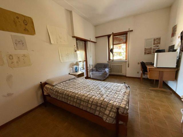 Appartamento in affitto di 100 m² in Via Laura