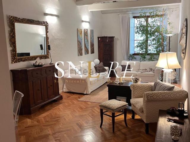Appartamento in affitto di 100 m² in Via de&apos  Bardi