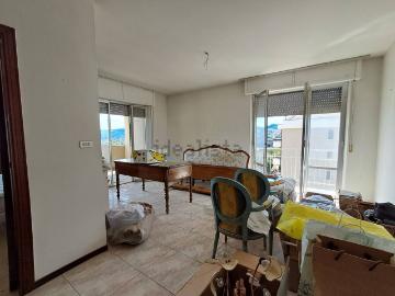 Appartamento in affitto di 100 m² in Via dei Ciclamini, 2