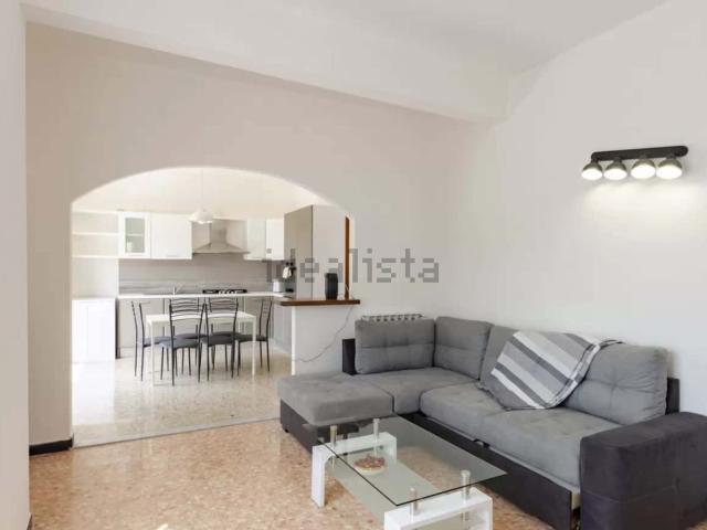 Appartamento in affitto di 100 m² in Via dei Piani, 106