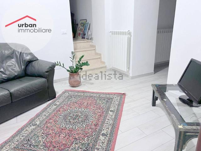 Appartamento in affitto di 100 m² in Via della Fonte, 8