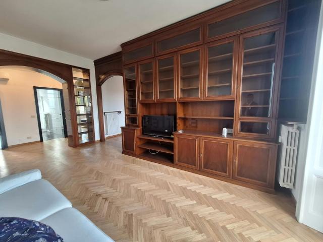 Appartamento in affitto di 100 m² in Via Eleuterio Pagliano, 33