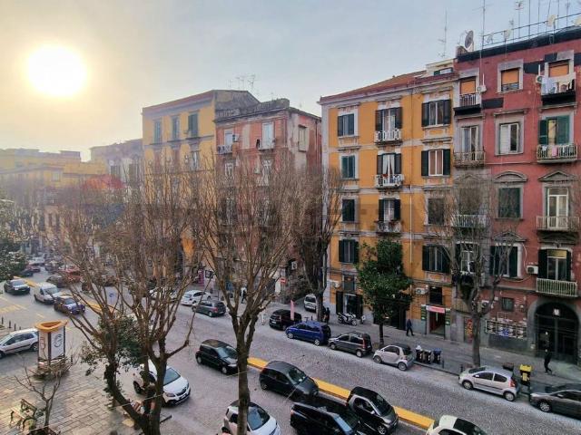 Appartamento in affitto di 100 m² in Via Foria, 136