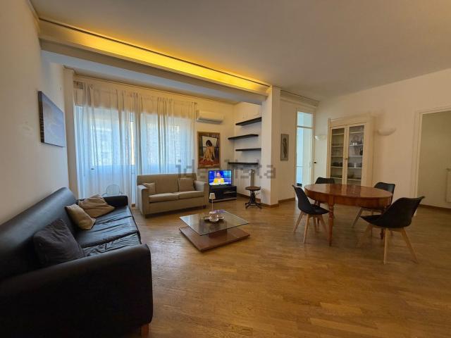 Appartamento in affitto di 100 m² in Via Franz Liszt, 4