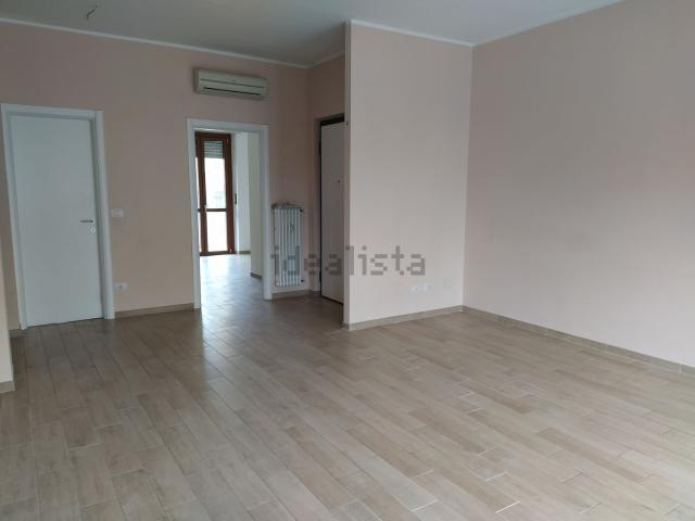 Appartamento in affitto di 100 m² in Via Fratelli Parodi, 15