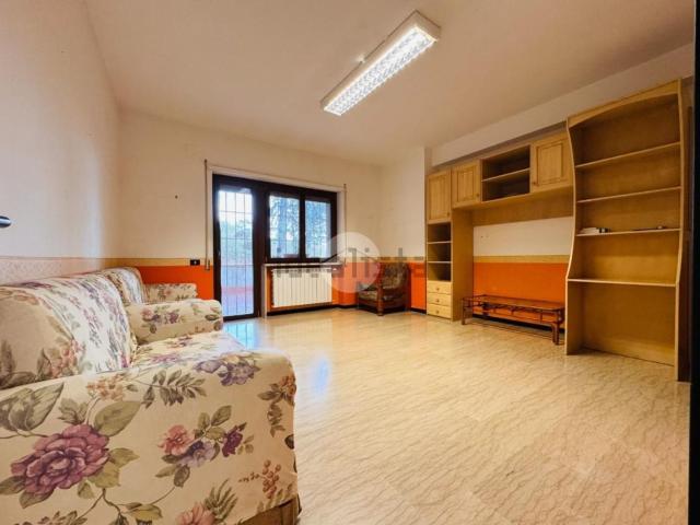 Appartamento in affitto di 100 m² in Via Ignazio Silone, 18