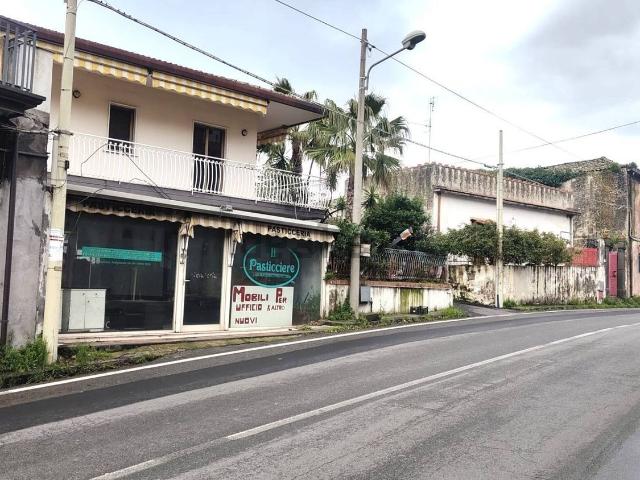 Appartamento in affitto di 100 m² in Via IV Novembre, 156
