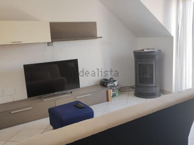 Appartamento in affitto di 100 m² in Via Lago Patria