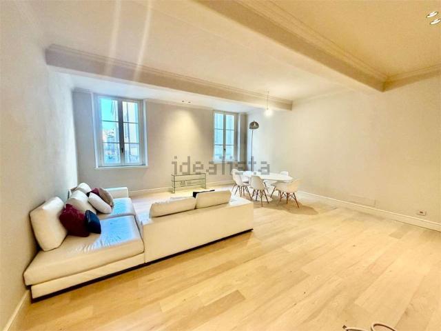 Appartamento in affitto di 100 m² in Via Luigi Carlo Farini
