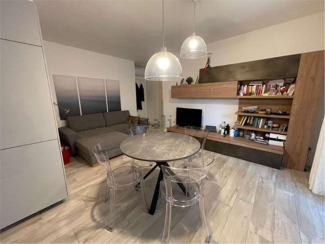 Appartamento in affitto di 100 m² in Via Monte Ave