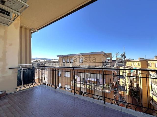 Appartamento in affitto di 100 m² in Via Monte Bianco, 103