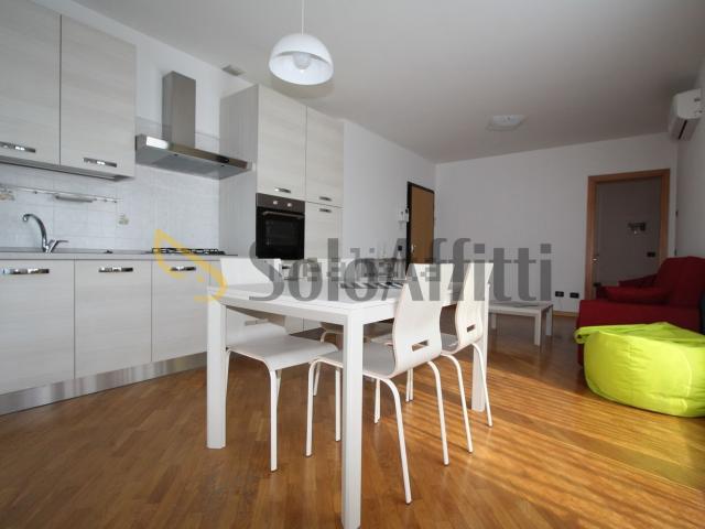 Appartamento in affitto di 100 m² in Via Monte Rosa