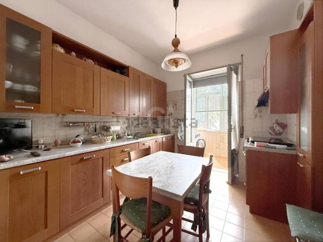 Appartamento in affitto di 100 m² in Via Monte Rosso