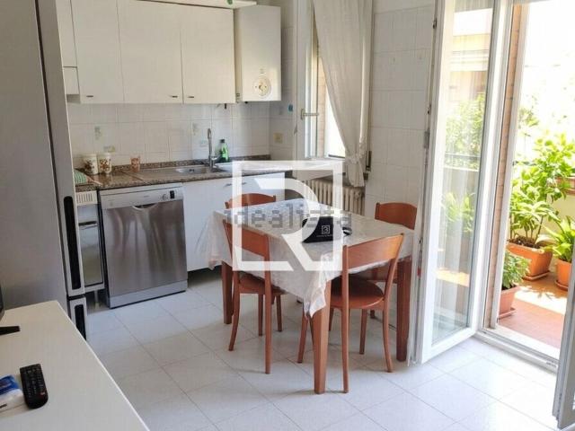 Appartamento in affitto di 100 m² in Via Melozzo da Forlì, 3