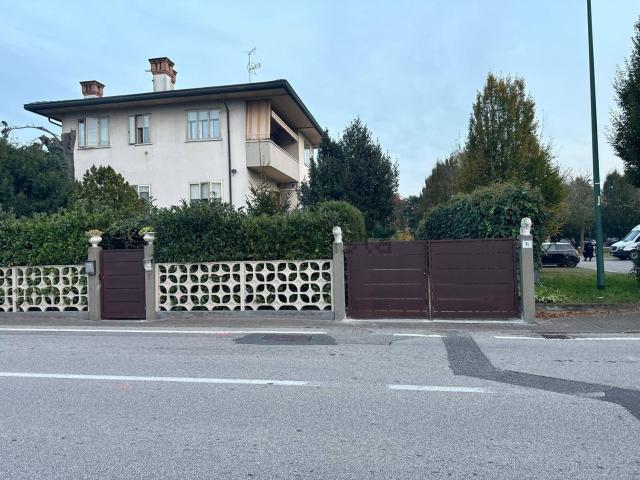 Appartamento in affitto di 100 m² in Via Miranese