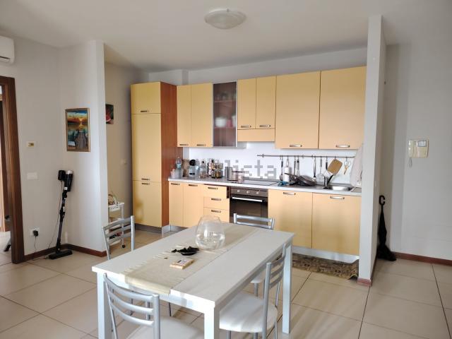 Appartamento in affitto di 100 m² in Via Nobel