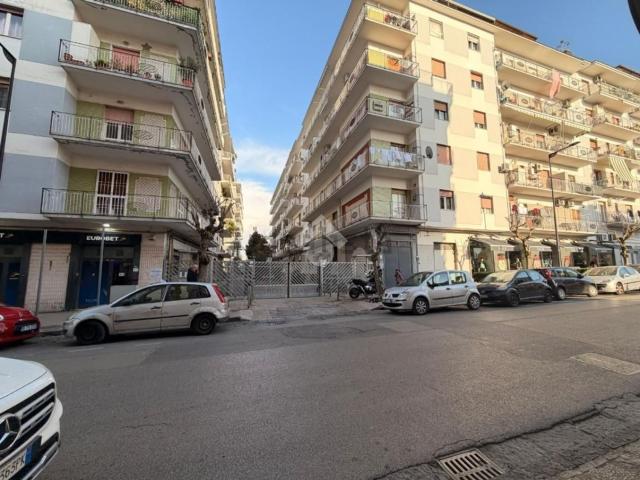 Appartamento in affitto di 100 m² in Via Napoli, 255