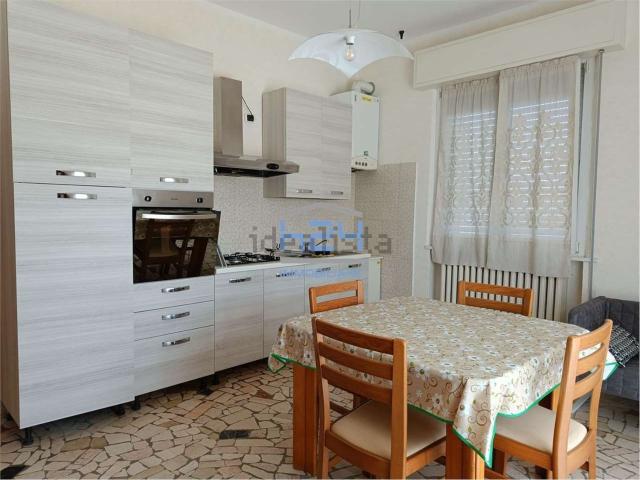 Appartamento in affitto di 100 m² in Via Nettuno