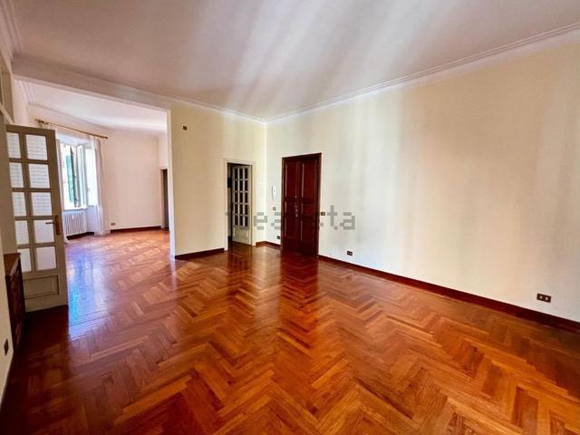 Appartamento in affitto di 100 m² in Via Nemorense