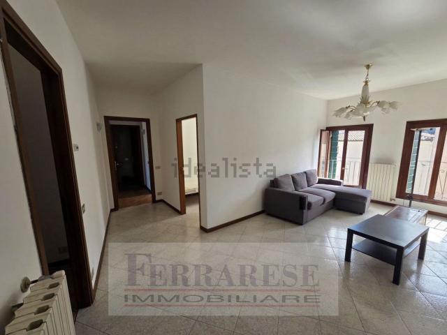 Appartamento in affitto di 100 m² in Via San Marco, 288