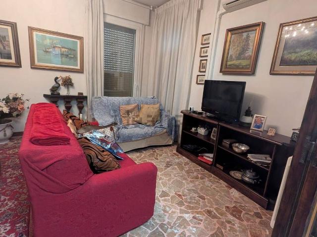 Appartamento in affitto di 100 m² in Via San Marco, 300