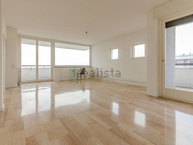 Appartamento in affitto di 100 m² in Via San Francesco D&apos Assisi, 46