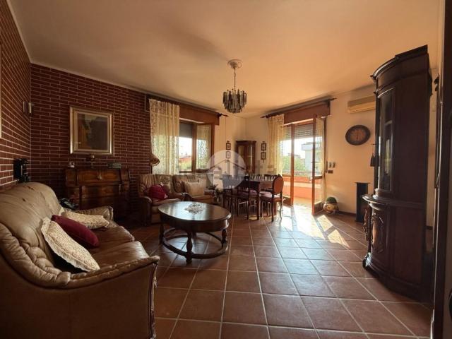 Appartamento in affitto di 100 m² in Via Sarca, 1
