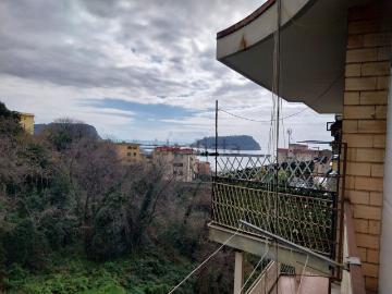 Bagnoli Napoli, Napoli Campania - Parcheggio auto
