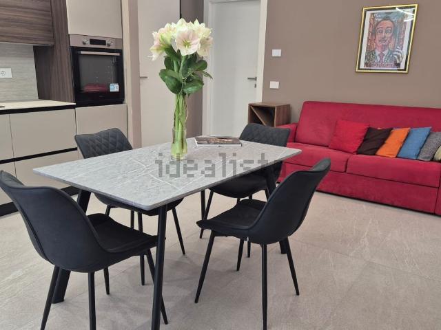 Appartamento in affitto di 100 m² in Via Silvio Pellico