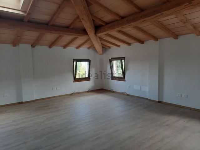Appartamento in affitto di 100 m² in Via per Marano