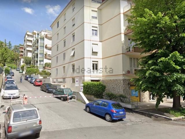 Appartamento in affitto di 100 m² in Via Publio Papinio Stazio, 10
