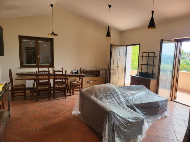 Appartamento in affitto di 100 m² in Via Rocchette, 13