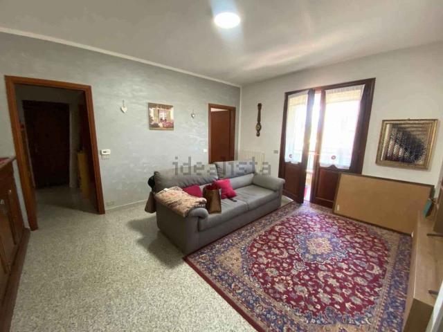 Appartamento in affitto di 100 m² in Via Roma