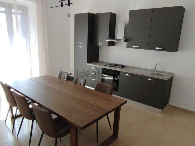 Appartamento in affitto di 100 m² in Via Re di Puglia, 13