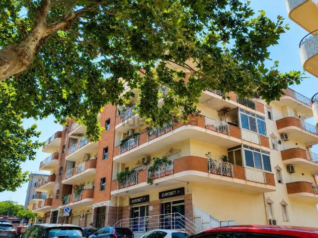 Appartamento in affitto di 100 m² in Via Riviera